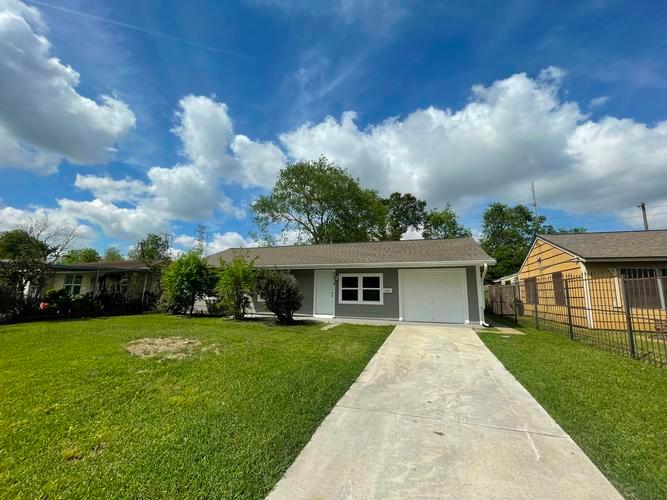 7634 BELBAY ST, HOUSTON, TX - photo 1