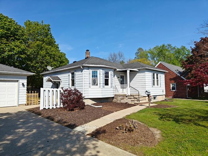 1207 NAPIER AVE, SAINT JOSEPH, MI