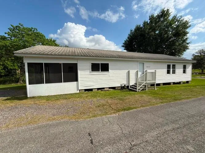 10122 Golden Gate St, Convent, LA