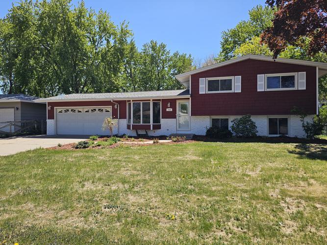748 82nd ave ne, SPRING LAKE PARK, MN - photo 1