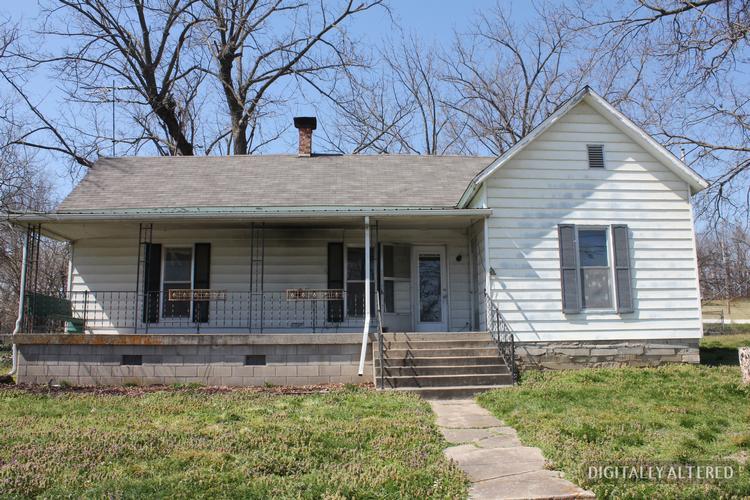 100 South Oak Street, SOUTH GREENFIELD, MO - photo 1
