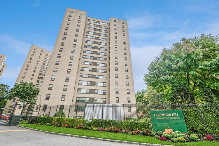9 FORDHAM HILL OVAL APT 4, BRONX, NY - photo 1