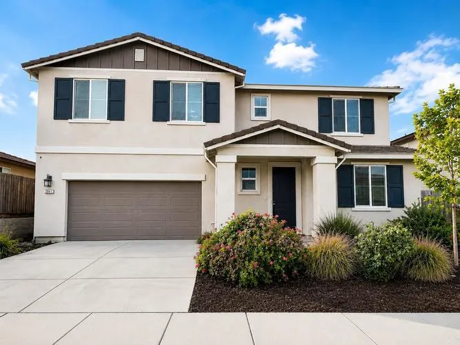 2041 Rosewood Drive, Hollister, CA