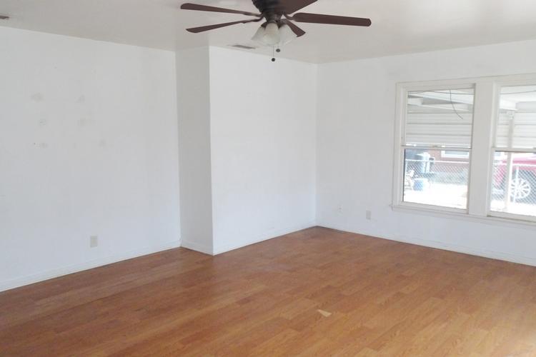606 E Yucca Dr, Hobbs, NM - photo 1