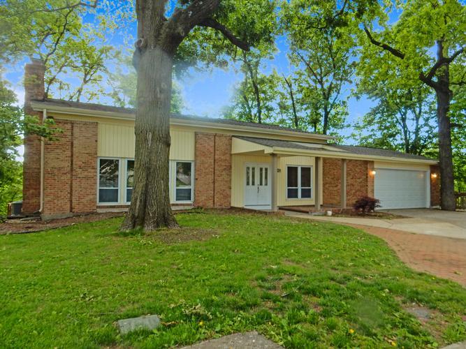 18 Belleau Lake Ct, O Fallon, MO - photo 1