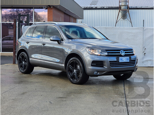 11/2011 Volkswagen Touareg 150 TDI (AWD) 7P MY12 4D Wagon Grey Turbo Diesel 3.0L - photo 1