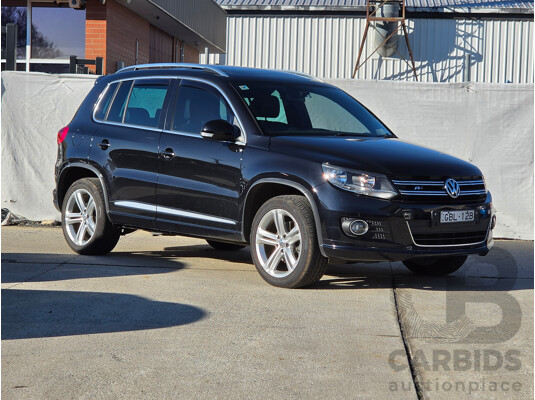02/2016 Volkswagen Tiguan 155 TSI R-LINE (AWD) 5NC MY16 4D Wagon Black Turbo 2.0L - photo 1