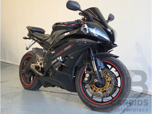 Yamaha YZR-R6 Motorcycle 599cc - photo 1