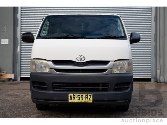01/2007 Toyota Hiace LWB TRH201R MY07 4d Van White 2.7L - photo 1