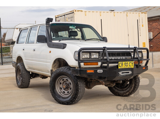 11/1993 Toyota Landcruiser DX (4x4) 4D Wagon Glacial White Diesel 4.2L - photo 1