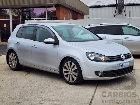 02/2009 Volkswagen Golf 2.0 TDI Pacific 1K MY09 5d Hatchback Silver 2.0L - photo 1