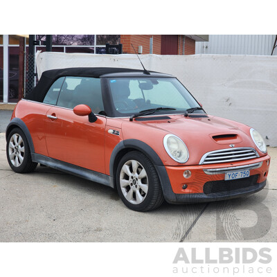 06/2006 Mini Cooper S Cabrio R52 2d Cabriolet Orange 1.6L