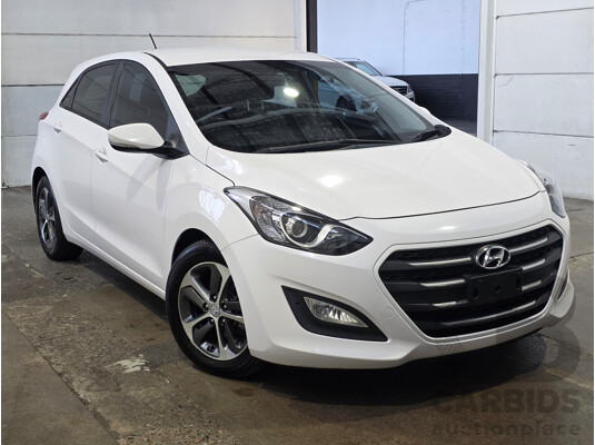 7/2015 Hyundai i30 Active X GD3 Series 2 5d Hatchback White 1.8L - photo 1