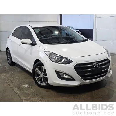 7/2015 Hyundai i30 Active X GD3 Series 2 5d Hatchback White 1.8L