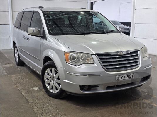7/2010 Chrysler Grand Voyager Limited RT 4d Wagon Silver V6 3.8L - photo 1