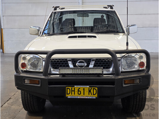 2/2012 Nissan Navara ST-R 4x4 D22 Series 5 Dual Cab White 2.5L - photo 1