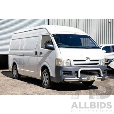 5/2006 Toyota Hiace SLWB TRH221R 4d Van Warm White 2.7L