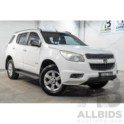 08/2014 Holden Colorado 7 LTZ (4x4) RG MY14 4D Wagon White Turbo Diesel 2.8L - 7 Seater
