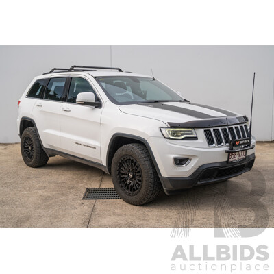 04/2015 Jeep Grand Cherokee Laredo (4x4) WK MY15 4d Wagon Bright White V6 3.6L