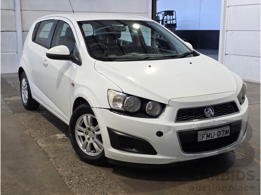 1/2015 Holden Barina CD TM MY15 5d Hatchback White 1.6L - photo 1