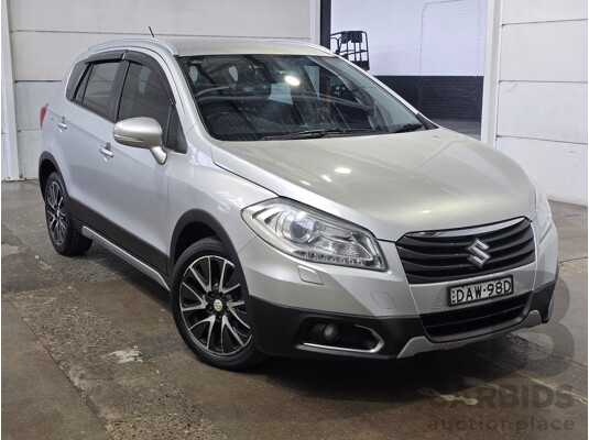 10/2015 Suzuki S-Cross GLX JY 4D Wagon Silky Silver Metallic 1.6L - photo 1