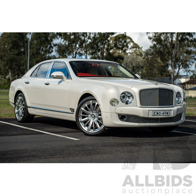 08/2013 Bentley Mulsanne (Mulliner & Premiere Specification) 3Y 4d Sedan Ghost Pearl White Twin Turbo V8 6.8L