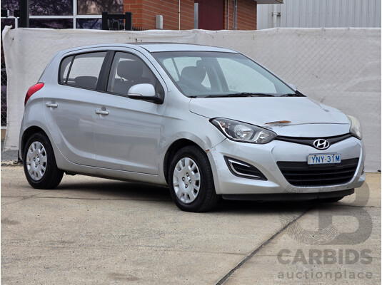 05/2014 Hyundai i20 Active PB MY14 5d Hatchback Silver 1.4L - photo 1