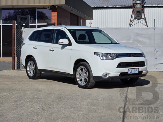 11/2012 Mitsubishi Outlander Aspire (4x4) ZJ 4d Wagon White Turbo Diesel 2.3L - photo 1