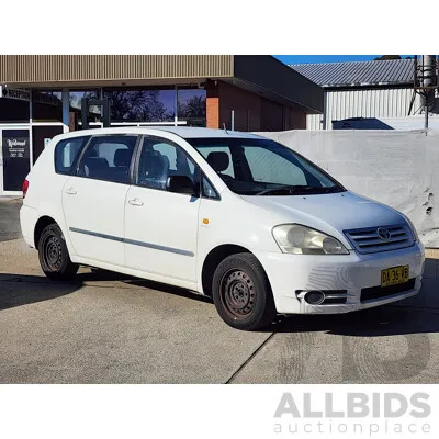08/2002 Toyota Avensis Verso GLX ACM20R 4d Wagon White 2.0L