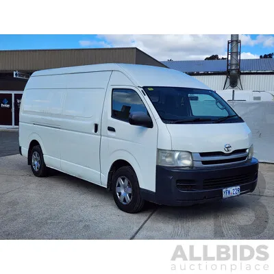 07/2009 Toyota Hiace SLWB TRH221R MY07 UPGRADE 4d Van White 2.7L
