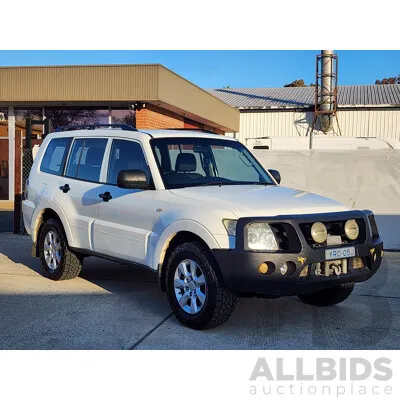 07/2010 Mitsubishi Pajero GLX LWB (4x4) NT MY10 4d Wagon White 3.2L