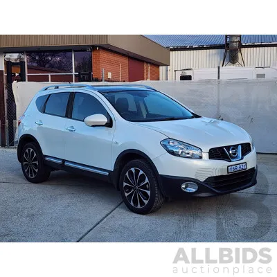 10/2013 Nissan Dualis Ti-L (4x2) J10 MY13 4d Wagon White 2.0L