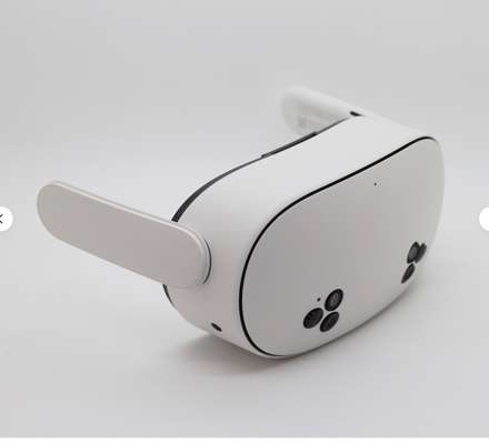 Meta Quest 3S 128GB VR Headset (No Accessories) — photo 1