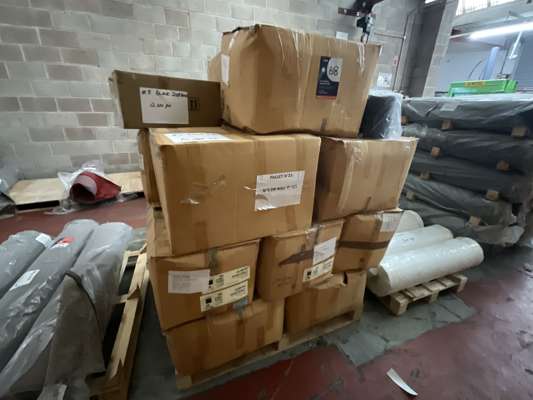 Black Zippers 41,000m & Zipper heads 12,000 - photo 1