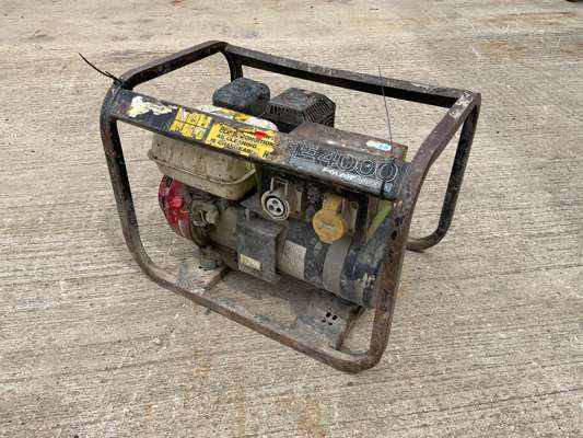 Pramac E4000 Portable Petrol Generator - photo 1