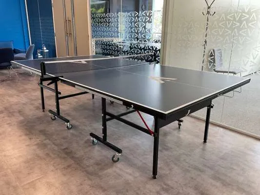 Jun Jian Table Tennis Table