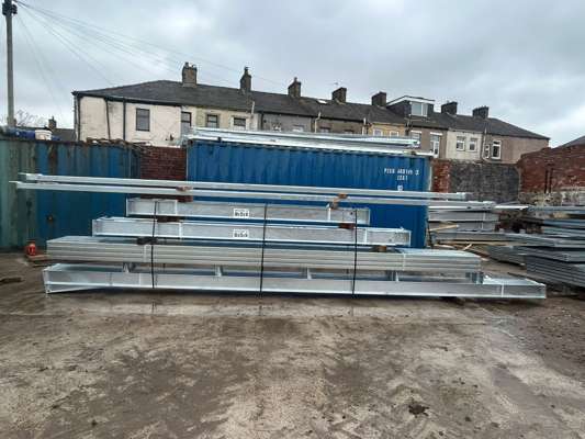 Unused Galvanised Monopitch Steel Frame Agricultural Building 60' x 25' x 14' with Purlins - photo 1