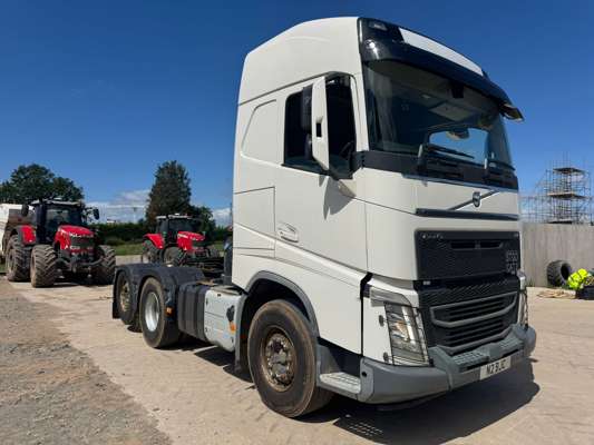 2017 Volvo FH 6 x 2 Tractor Unit