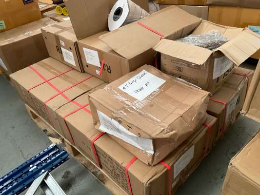 Quantity of Beige Zipper Rolls & Beige Sliders Approx 7000m Zipper & 19000 Sliders - photo 1