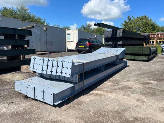 Steel Frame Building 60' x 25' x 14' – 4no 15' Bays – 12.5° Roof Pitch - photo 1