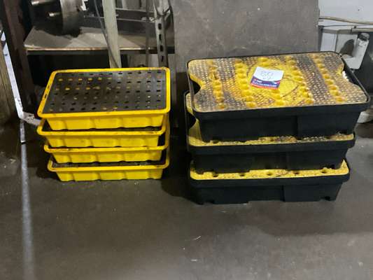 7 x Plastic Drip Trays - photo 1