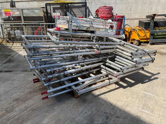 5 x Aluminium Podiums - photo 1