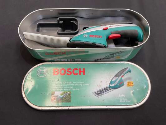 Bosch Cordless Shrub Shear - photo 1