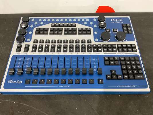 ChamSys MagicQ MaxiWing Control Desk 240V in Flight Case - photo 1