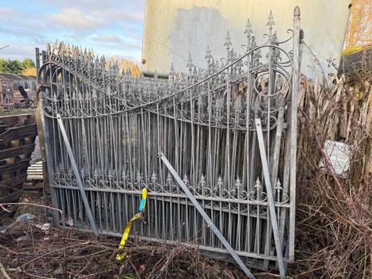 Pair of Heavy-Duty Amsterdam Galvanised Gates, 5.0m Wide x 2.0m High - photo 1