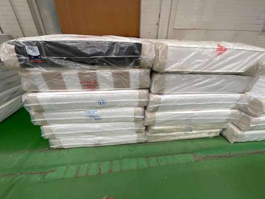12 x Various Dream Vendor 4’6” Mattresses - photo 1