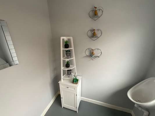 White Melamine Cabinet, Shelf Unit, Heart Shelves & Ornaments - photo 1