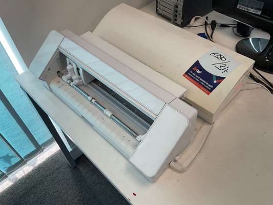 Silhouette Cameo 4 & 3 Desktop Cutters 240V - photo 1