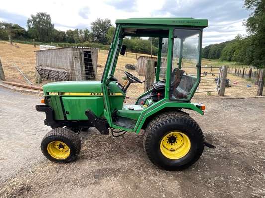 John Deere 855 Compact Tractor - photo 1