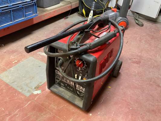 Clarke MIG130EN Turbo MIG Welder - photo 1